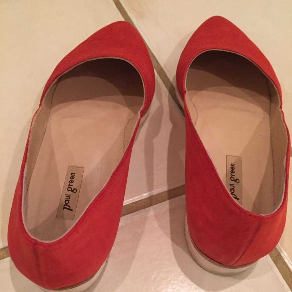 Paul Green Perforated Flats, Women's Size 7 U.S. R